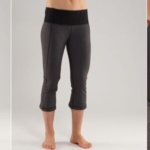 EUC Lululemon Tadasana Slit Crop legging